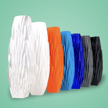 Vaza printata din filament Fiberlogy PCTG Onyx 750g si din alte culori - Filamente3D.ro