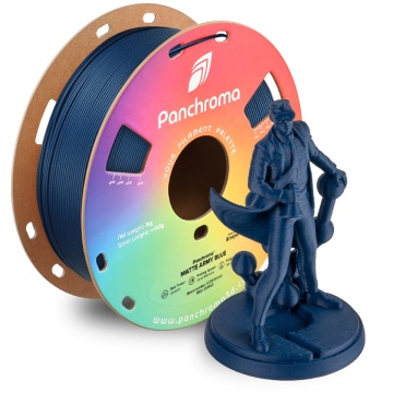 Omul de stiinta Polymaker si rola de filament din care a fost printat, Panchroma Matte PLA Army Blue - Filamente3D.ro