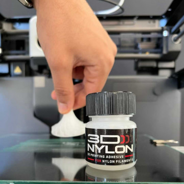 Intindere adeziv 3DLac Nylon 30ml pe platforma de printare - Filamente3D.ro