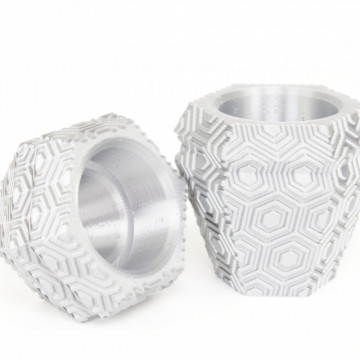 Vaze printate 3D din filament FormFutura High Gloss PLA Silver (argintiu) 750g - Filamente3D.ro