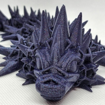 Detaliu dragon Panchroma Galaxy PLA Dark Blue cu particule de aluminiu pentru efect lucios și printuri decorative - Filamente3D.ro