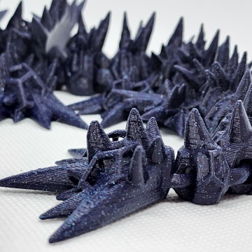 Dragon Panchroma Galaxy PLA Dark Blue cu particule de aluminiu pentru efect lucios și printuri decorative - Filamente3D.ro