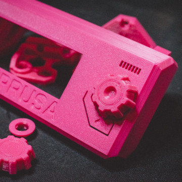 Carcasa ecran printata 3D din filament FormFutura HDglass - Pink Stained (roz translucid) 750g - Filamente3D.ro