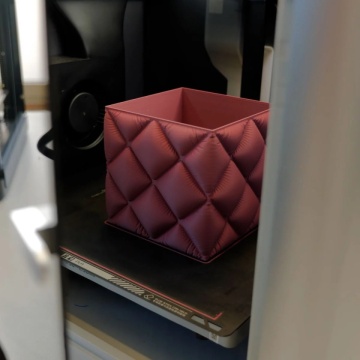 Vaza in imprimanta printata din filament AzureFilm PLA Matte HS Bordeaux 1kg - Filamente3D.ro