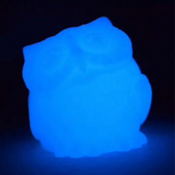 Statueta bufnita in intuneric printata 3D din filament SmartFil PLA Blue Glow (albastru fosforescent) 750g - Filamente3D.ro