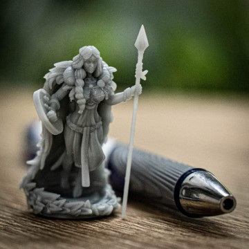 Miniatura statueta printata 3D din rasina FormFutura Miniature LCD Resin - Model - Grey (gri) 500ml - Filamente3D.ro