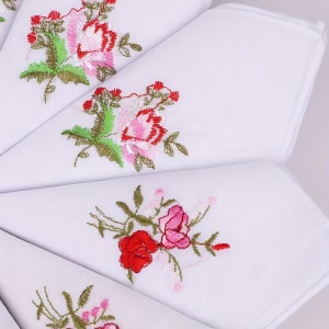 Set 12 batiste dama parastase si inmormantari, 27x27cm, brodate, bumbac 100% - Img 5