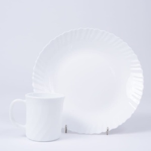 Set 6 farfurii si 6 cani opal + 6 tacamuri inox Feston - Img 1
