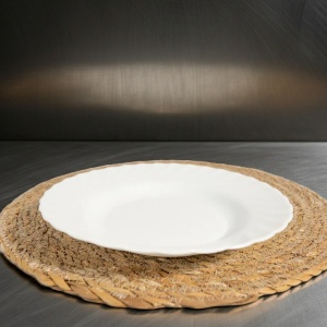 Set 6 farfurii si 6 cani opal+ 6 tacamuri inox albe - Img 2