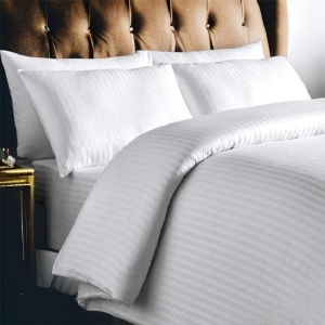 Set 5 Lenjerii Damasc Soft Saten, pat dublu, albe, hoteliere, 4 persoane, bumbac satinat, 4 pies