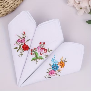 Set 12 batiste dama parastase si inmormantari, 27x27cm, brodate, bumbac 100% - Img 4