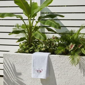 Set 5 Prosoape Premium - Albe, Bumbac 100%, - 50x90 cm. Ideale pentru Față și Mâini, Uscare Rapidă și Textură Pufoasă - 500g/mp - S68 - Img 2
