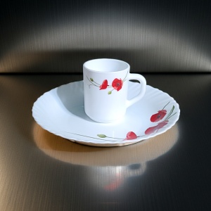 Set 6 farfurii si 6 cani opal + 6 tacamuri inox Red Carnation - Img 3
