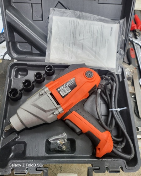 Resigilat Pistol Impact Reglare LCD 2000W 220V 150-800Nm KraftDele KD1535