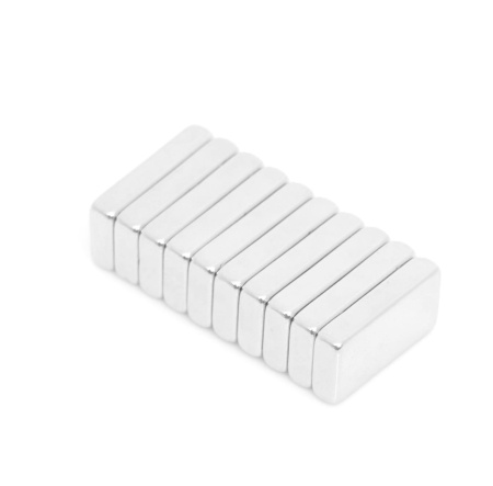 Set 10 Magneți Neodim Tip Dreptunghi – 10x5x1 mm – Model XD11834
