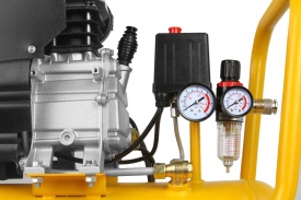 Compresor aer Mar-Pol Huragan 50L, 2,2 kW, 230V, 8 bar, 216 l/min, cu reductor și două manometre - Img 6
