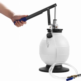 Pompa manuală de ulei KraftDele KD12500, rezervor 7,5L, cu set adaptor ATF și valiză pentru umplere transmisii automate - Img 3