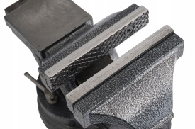 Menghină de banc rotativă cu nicovală 125 mm MaxRom, corp din fontă, pentru atelier mecanic și lucrări de fixare precise - Img 5