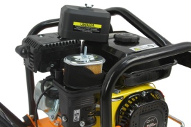 Placă compactoare 90kg MAR-POL M79514 – 6.5 CP, forță centrifugală 15kN, adâncime 30cm, motor OHV, roți demontabile, mâner pliabil - Img 12