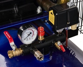 Compresor Industrial 500L 3 Pistoane 400V 14.6HP – Putere Profesională pentru Utilizare Continuă | KraftDele KD4062 - Img 10