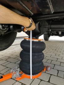 Cric pneumatic tip perna Mar-Pol M80135, 6T, cu valvă de vacuum și mâner reglabil pentru service auto și garaj - Img 11