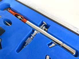 Aerograf de precizie VERKE PS-22, pistol pneumatic pentru vopsire fină, duză 0,35 mm, rezervor 22 ml - Img 4