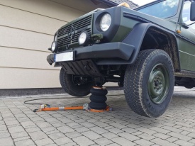 Cric pneumatic tip perna Mar-Pol M80135, 6T, cu valvă de vacuum și mâner reglabil pentru service auto și garaj - Img 2