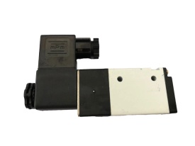 Electrovalva pneumatica 3 cai (o intrare si 2 iesiri) pentru control aer/lichide filet 1/4" NC (Normal-Inchis) 220V 3V210-08 CH147 – Kraft&Dele