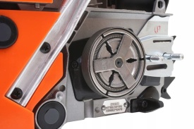 Drujbă pe benzină MaxRom CS58T, 3 CP, 55 cm³, lamă de tăiere 38 cm, pentru lemn de foc, arbori mici și lucrări gospodărești - Img 3