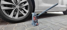 Cric hidraulic tip butelie 8T MaxRom V80121, compact, robust, pentru service auto, vulcanizare și lucrări în garaj - Img 10
