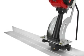 Listwă vibratoare lată Mar-Pol 2 m din aluminiu, profil tip L, pentru nivelarea și finisarea suprafețelor mari - Img 3