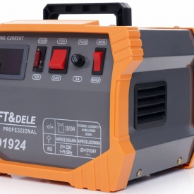 Redresor auto KraftDele KD1924 12V/24V pentru acumulatori 30-250Ah, cu încărcare rapidă și funcție de pornire asistată