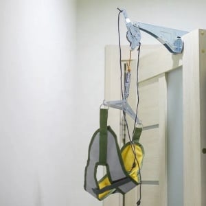 iUni CVB-1 Cervical Traction and Elongation Device with Step Ratchet and Spring-Loaded Dynamometer, Decompression and Posture Correction - Img 6