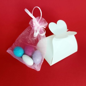 Cutiuță cu bomboane - Delicatețe și Eleganță pentru Evenimente Speciale