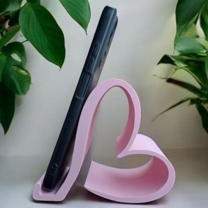 Suport Telefon și Carte în Formă de Inimă – Printat 3D