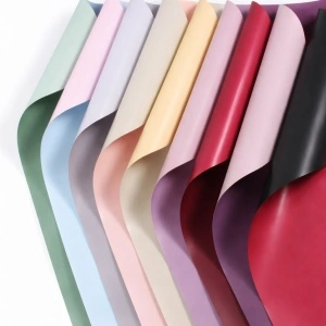 Coală Flori / Cadouri în 2 culori 20 buc/set 58cmx58cm KRMF009