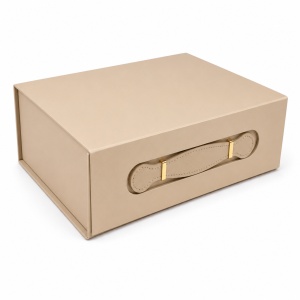 Cutie Cadou Premium 20 x 18 x 8 cm Magnetică cu Mâner și Accesorii Aurii – KRM5199 - Img 2