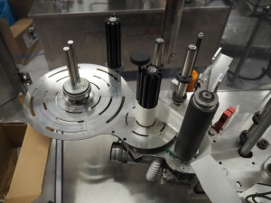 Framax S.R.L. mobile bottle labelling machine - Img 5