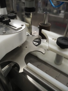 Framax S.R.L. mobile bottle labelling machine - Img 6