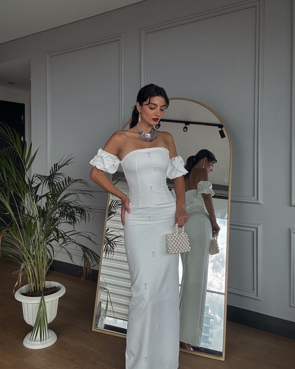 Rochie RENATA lunga accesorizata cu perle Alb - 1 | YEO