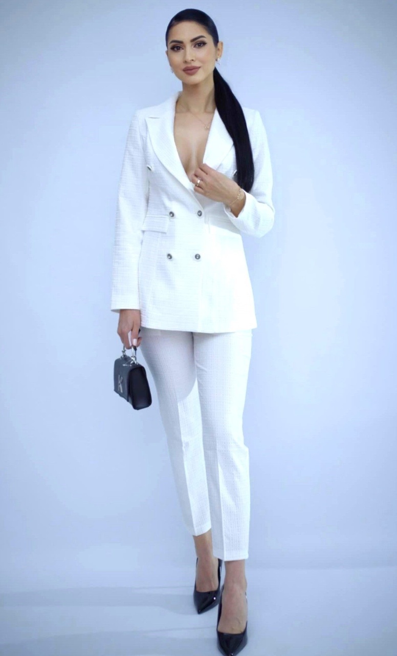Compleu dama elegant SANDRA alb cu butoni arginti