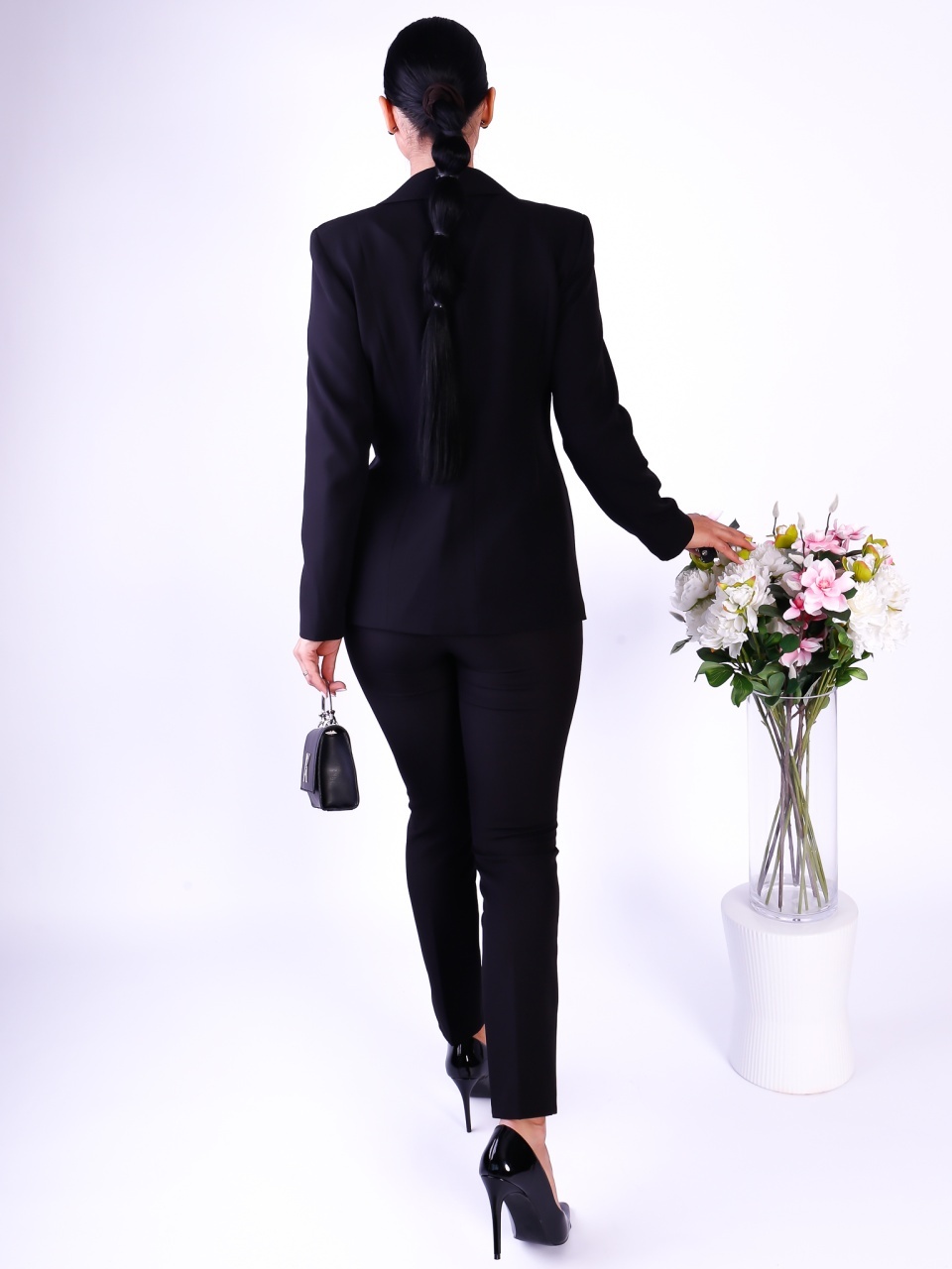 Costum damă negru elegant cu sacou cambrat și pantaloni conici - 3 | YEO