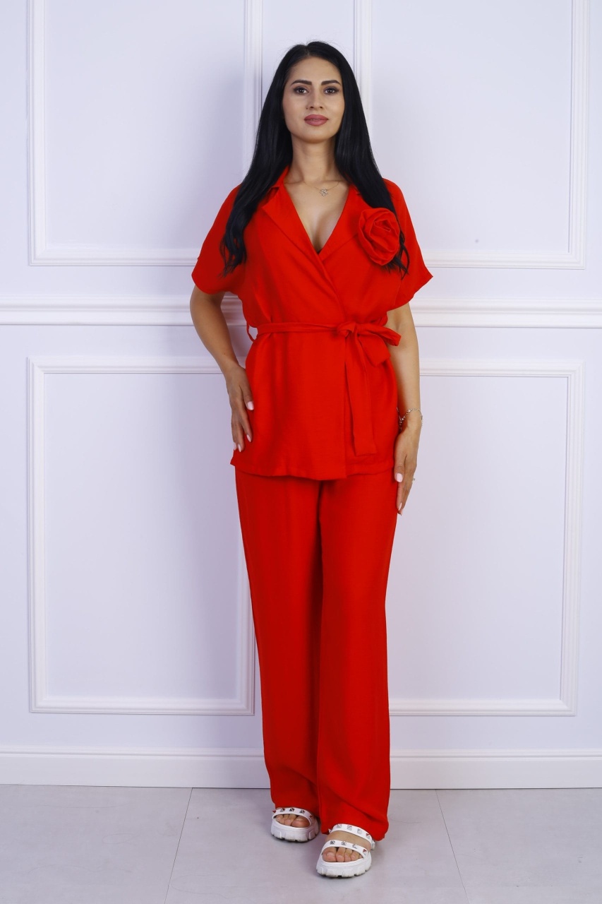 Compleu dama casual cu maneca scurta accesorizat cu floare