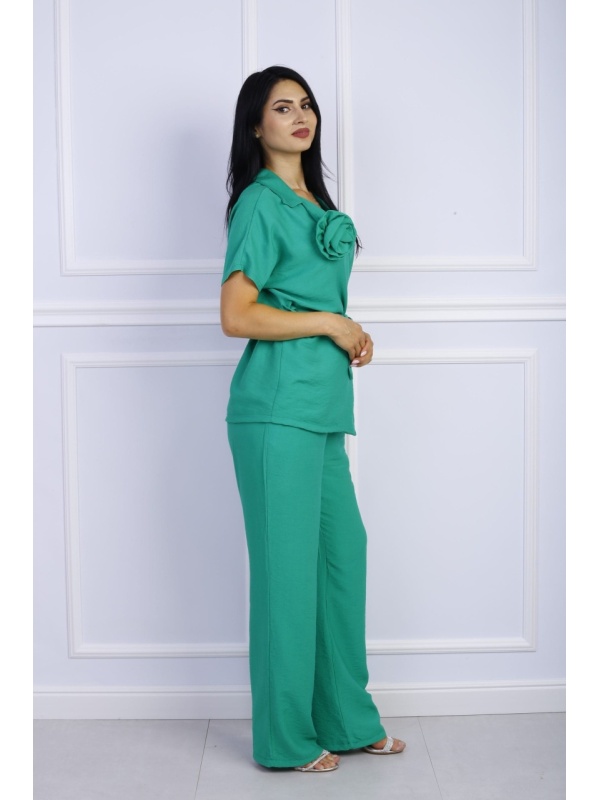 Compleu dama casual cu maneca scurta accesorizat cu floare