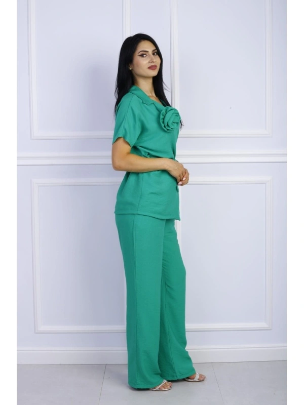 Compleu dama casual cu maneca scurta accesorizat cu floare