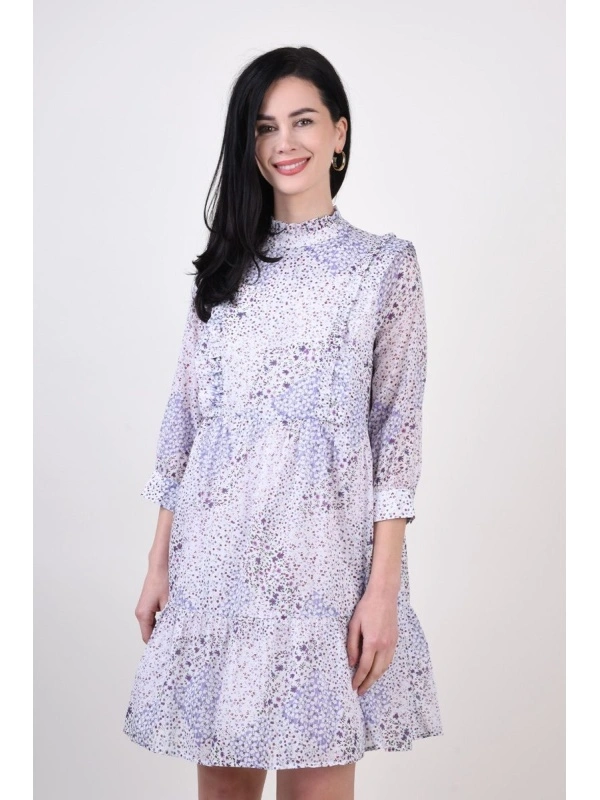 Rochie albă midi elegantă cu imprimeu floral – lejeră și feminină