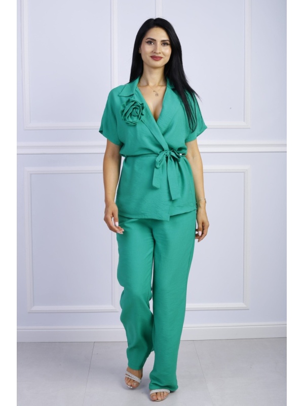 Compleu dama casual cu maneca scurta accesorizat cu floare