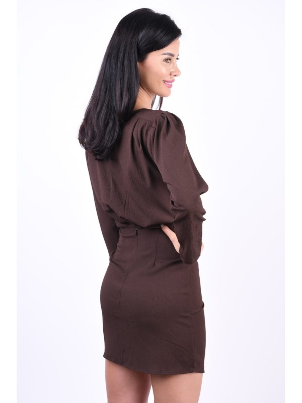 Rochie maro casual cu mânecă lungă – stil lejer și modern