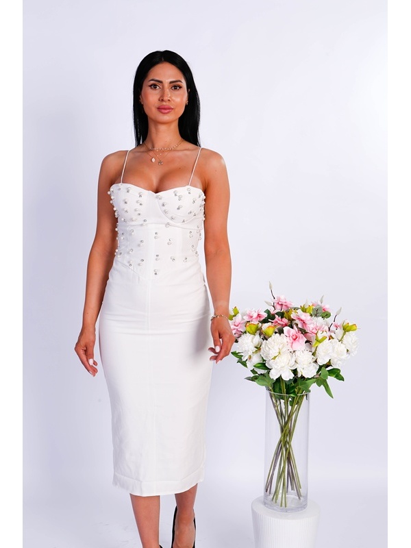 Rochie midi elegantă, alba , cu pietricele – potrivită pentru evenimente