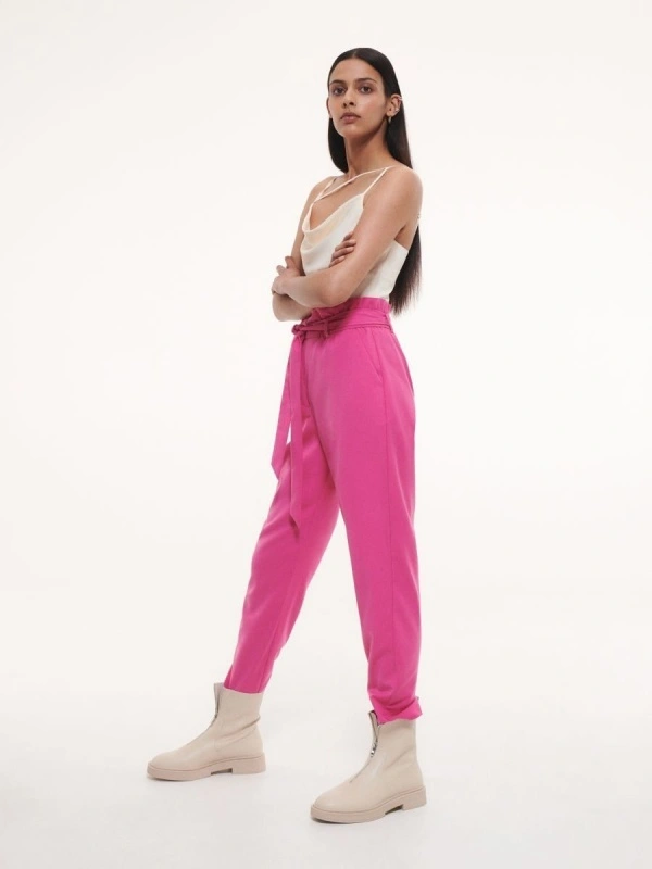 Pantaloni Dama Office Pieces Roz cu curea